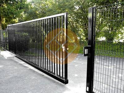 Решетчатые откатные ворота с консольным открыванием